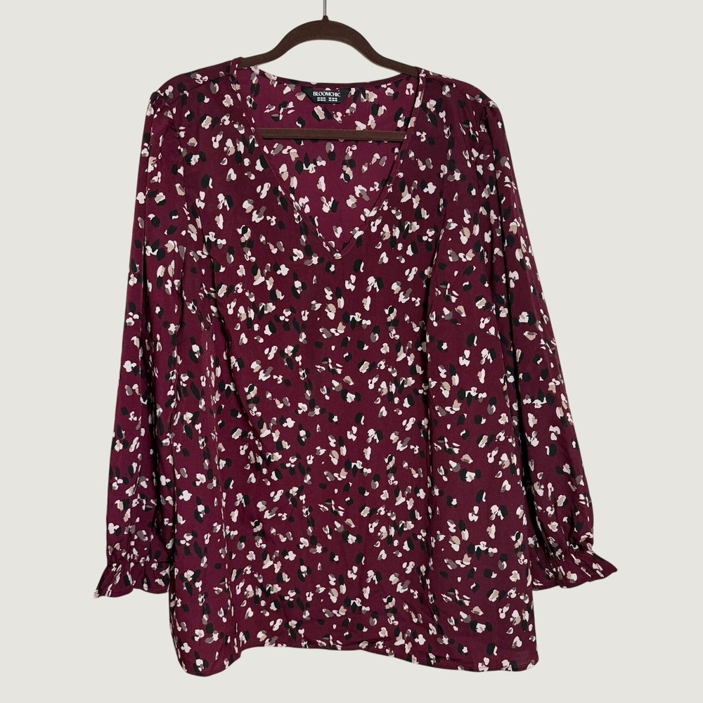BloomChic Plus Size 22-24 Burgundy Abstract Print V-Neck Ruffle Cuff Blouse